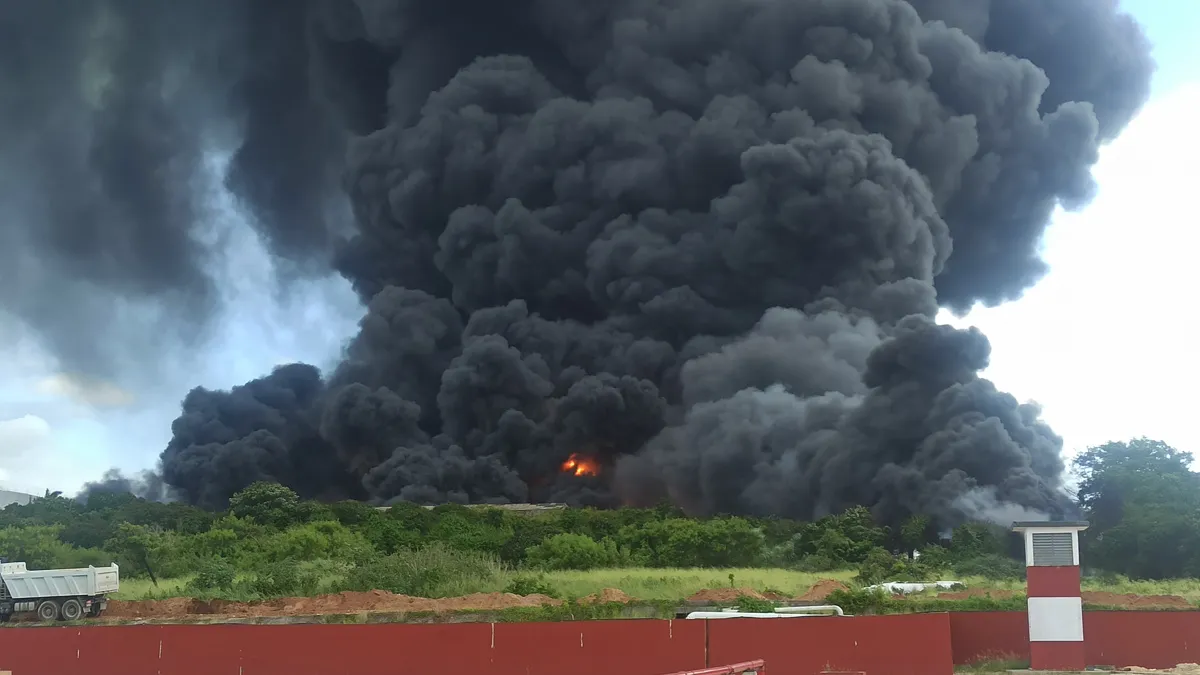 Incendio en Cuba registra un muerto, 121 heridos y 17 desaparecidos
