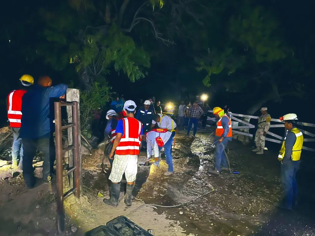 Trabajadores de mina en México llevan siete días atrapados