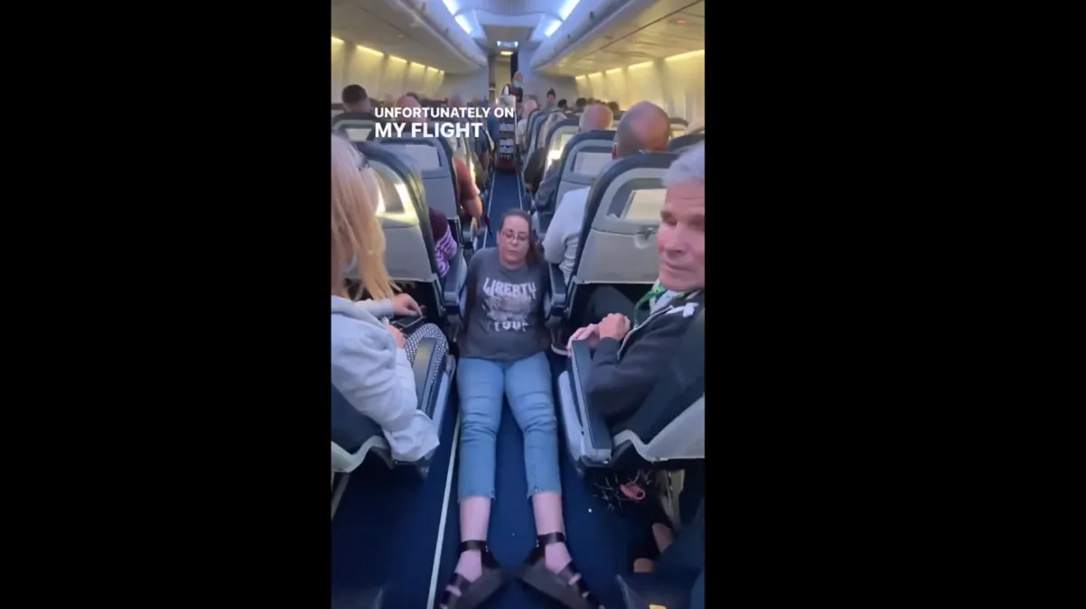 Pasajera con discapacidad relata mala experiencia a bordo de un vuelo