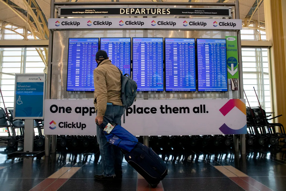 Flight Aware reporta más de 2 mil vuelos cancelados o retrasados este lunes