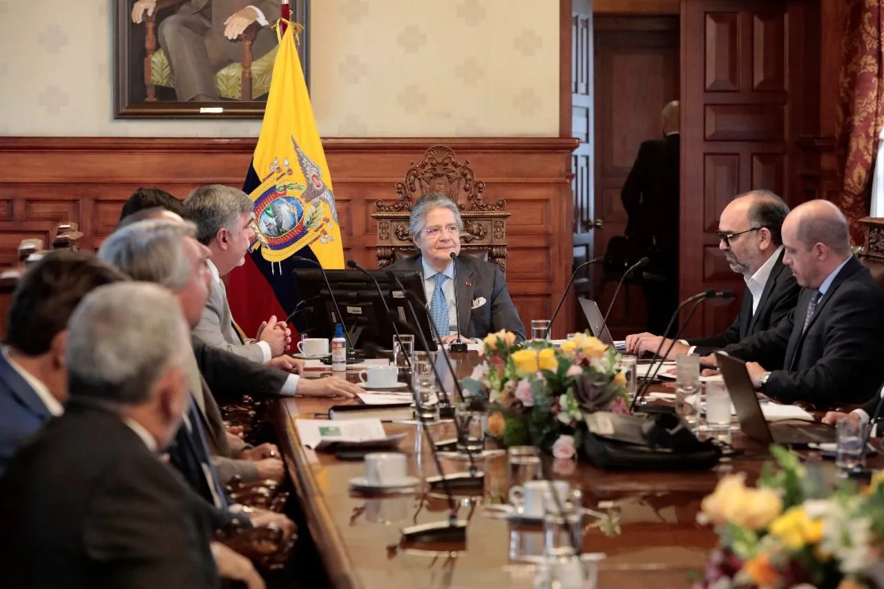 Aumento del sueldo mínimo en Ecuador será de 25 dólares
