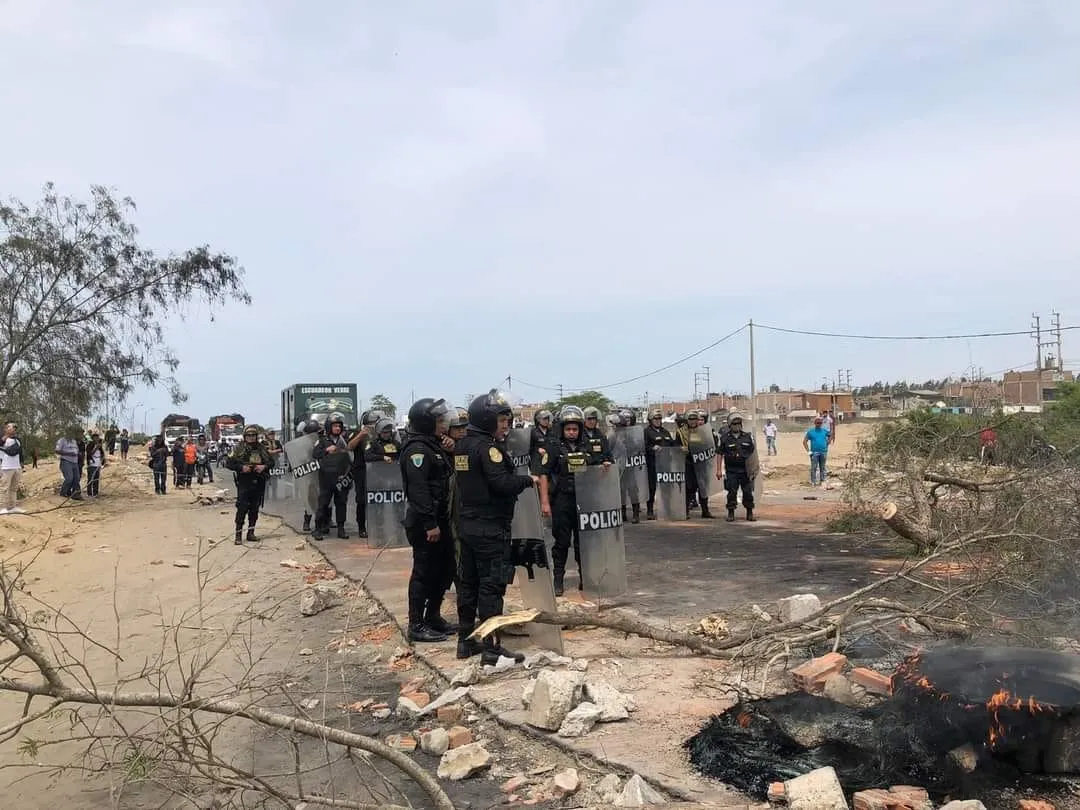 Decretan estado de emergencia en Perú por 30 días