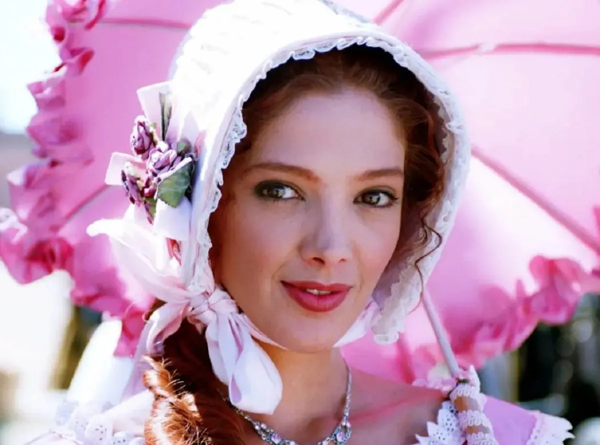 Adela Noriega