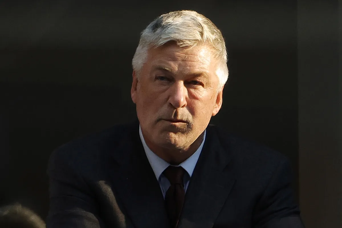 Actor Alec Baldwin afrontará cargos de homicidio involuntario