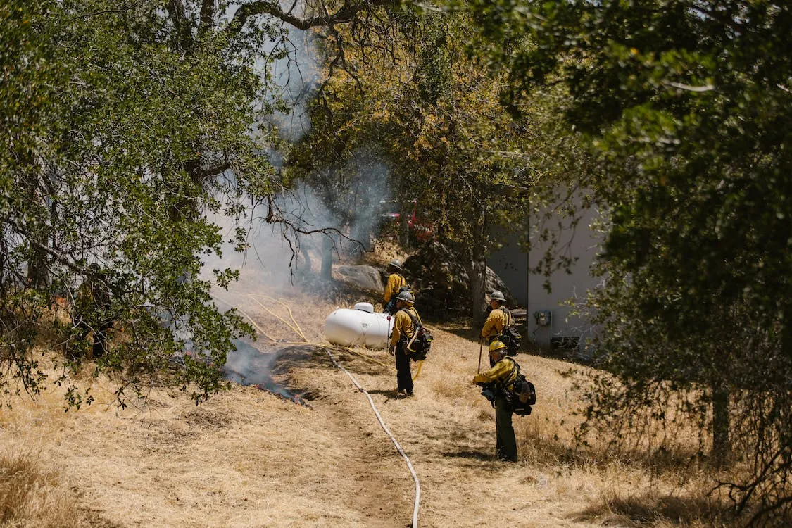 Migrantes de Senda de Vida evacuados por incendio
