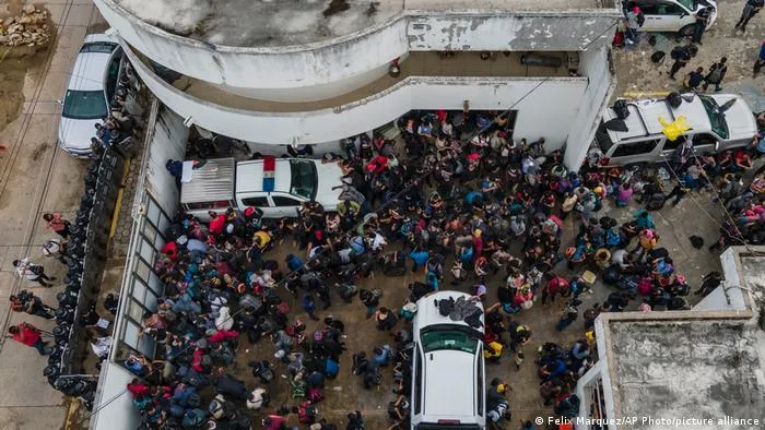 El millonario negocio detrás del tráfico de migrantes hacia EE UU