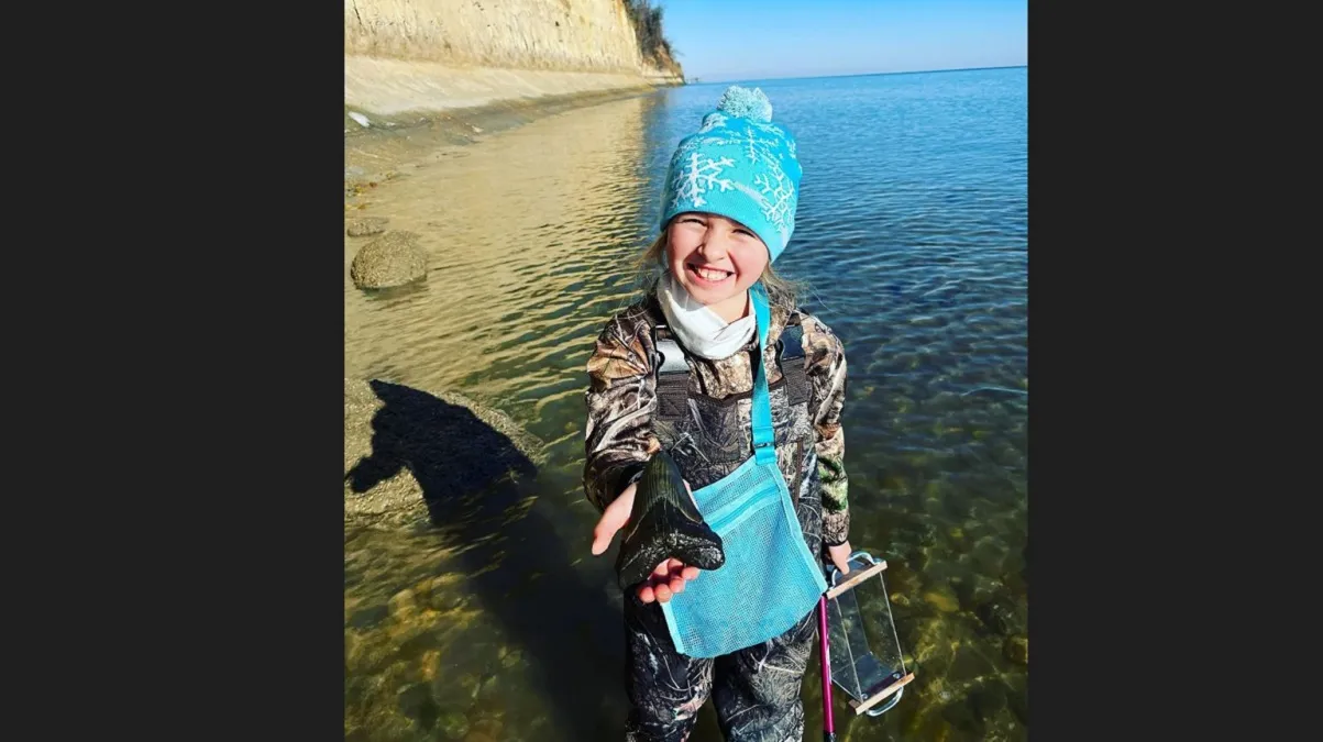 Niña descubrió en una playa de Maryland un diente de un megalodón