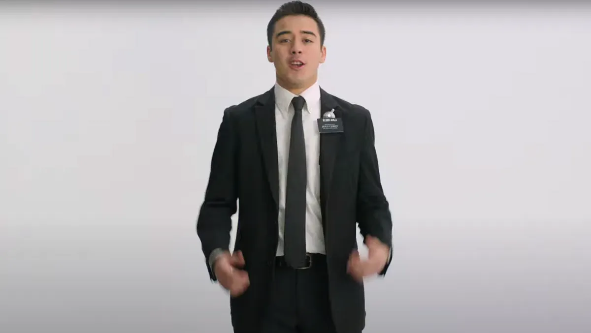 Personaje de “Soy el Elder Ávila” pide disculpa por lo repetitiva que es la publicidad en YouTube