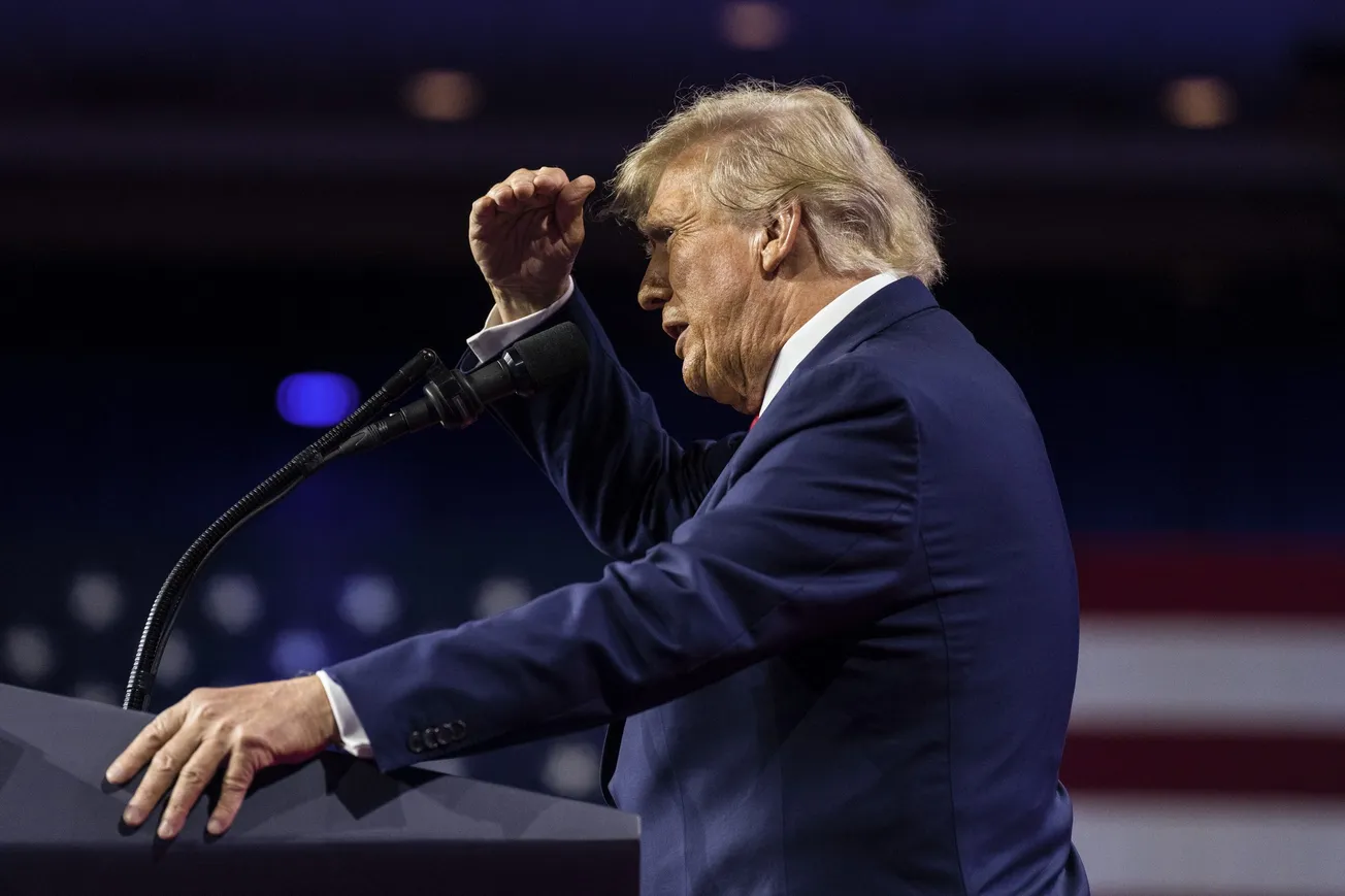 Stormy Daniels tendrá que pagar $120 mil al equipo de Trump