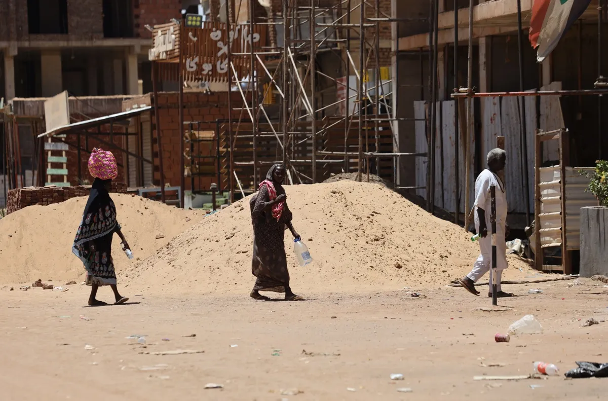 Al menos 400 muertos en combates entre el ejército sudanés y paramilitares