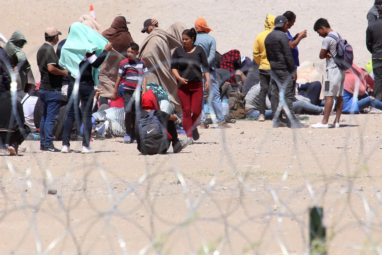 Representante demócrata propone redirigir ayuda a países que asisten a migrantes venezolanos y nicaraguenses