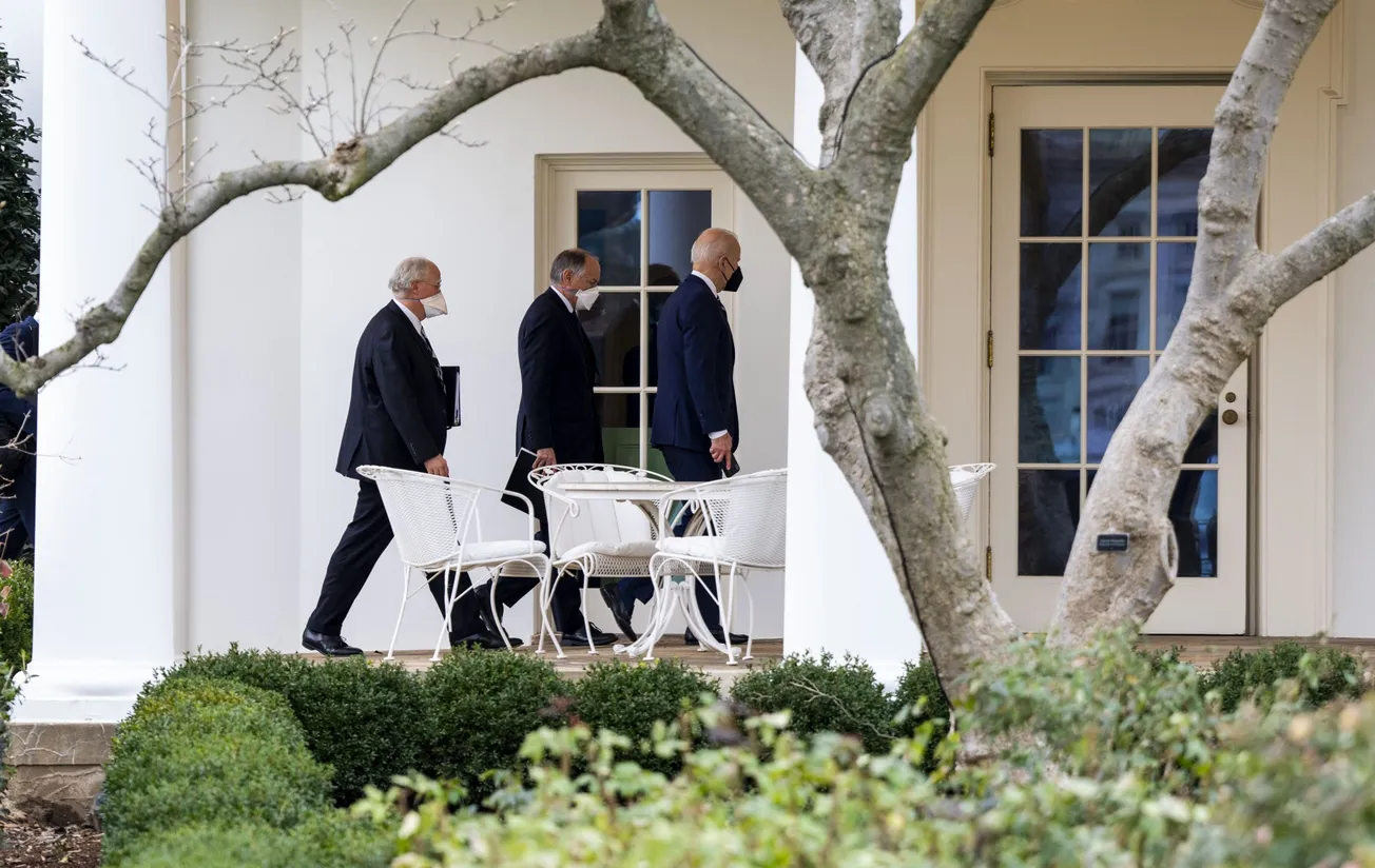 El círculo secreto del poder detrás de Biden 2024