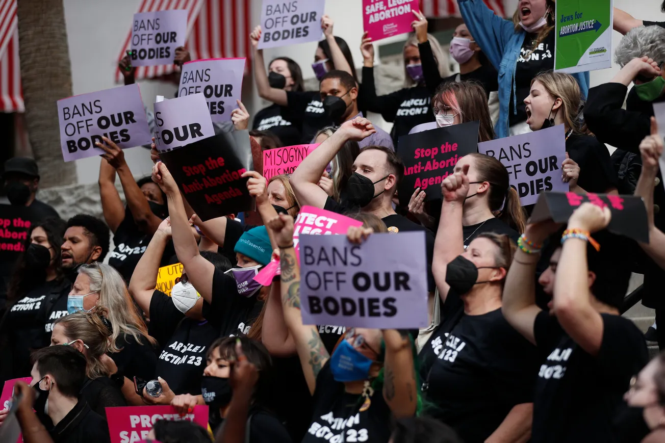 Senado de Florida allana camino para prohibir el aborto de seis semanas