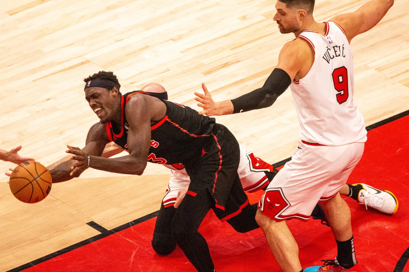 Paskal Siakam con los Raptors en el play-in, torneo que precede los NBA Playoffs