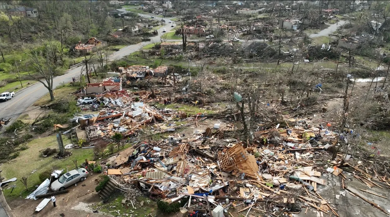 tornado en arkansas