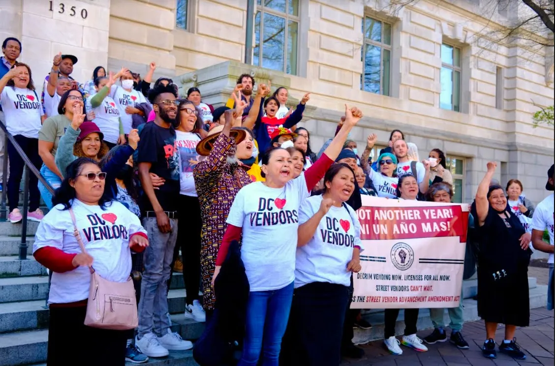 El Concejo de DC vota por unanimidad para que se reforme la ley de venta ambulante