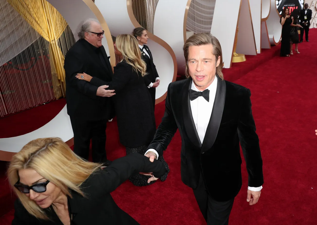 Se hizo pasar por Brad Pitt y estafó 186 mil dólares a una mujer