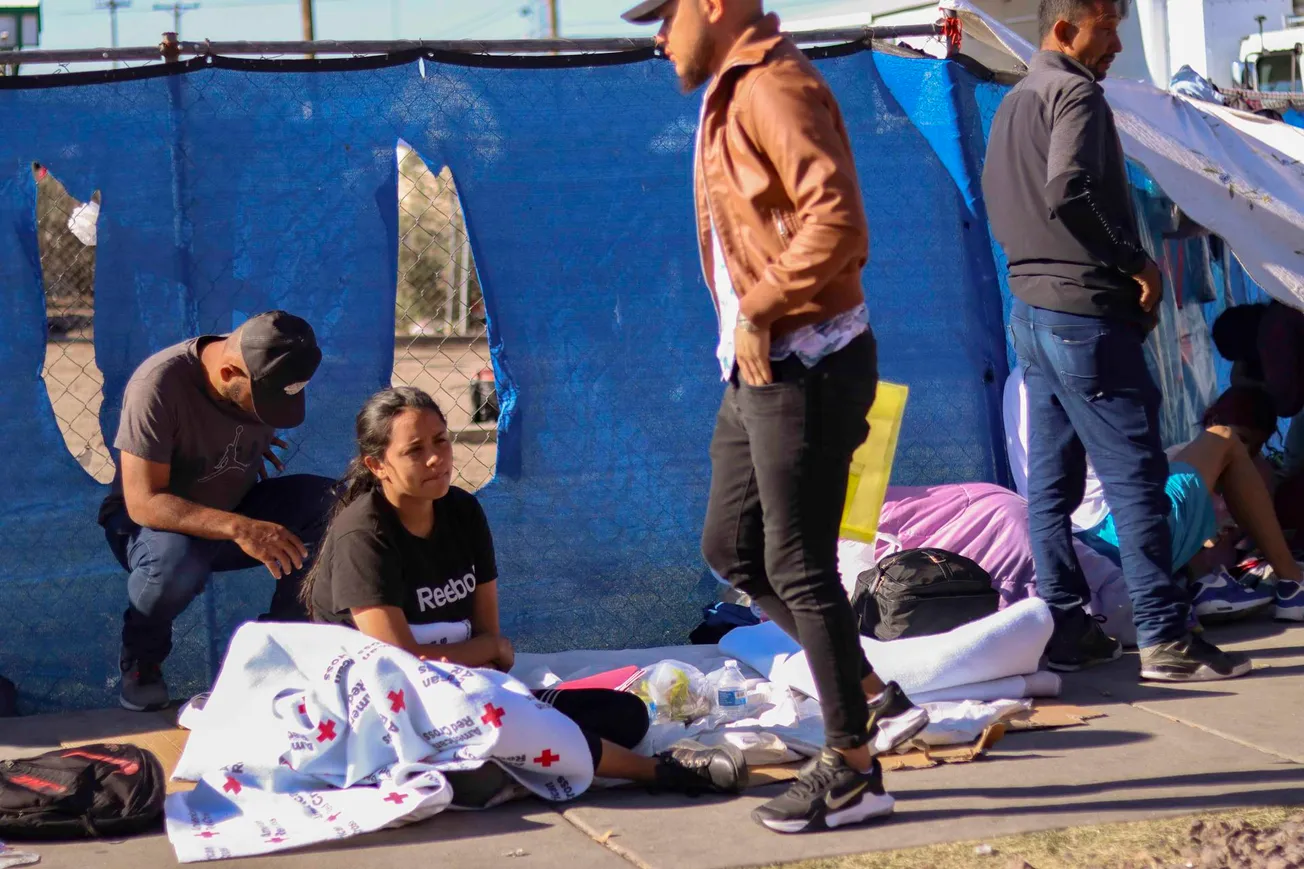 Qué sabemos sobre la nueva guía de permisos de trabajo a inmigrantes de la USCIS