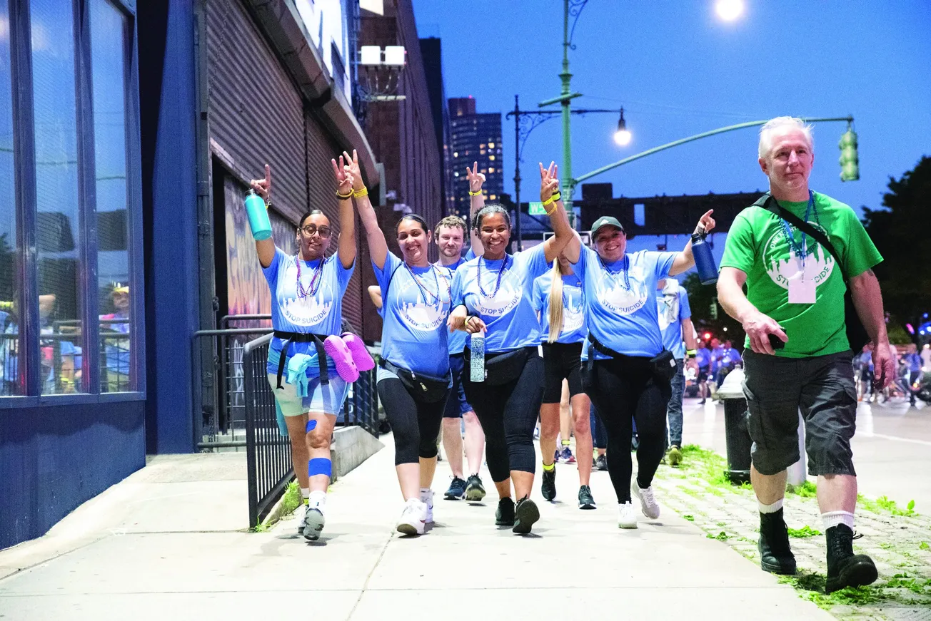 ¡Participa junto a la American Foundation for Suicide Prevention en la caminata nocturna del Overnight 2023 el 3 de junio en D.C.!