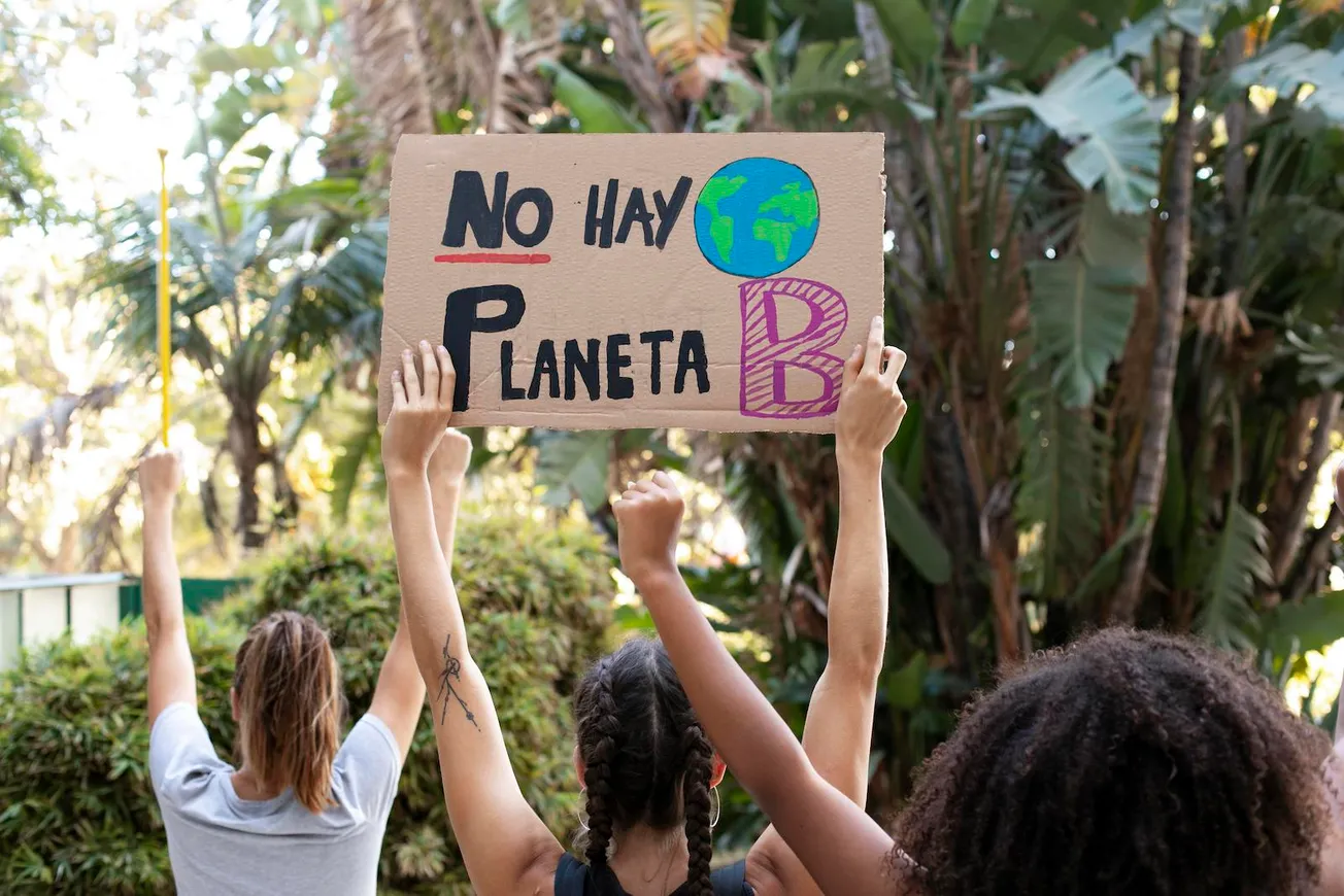 Nuevo proyecto de Climate Power busca movilizar a los latinos para continuar el progreso climático