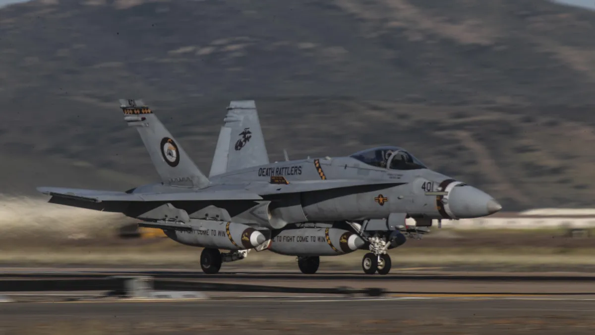 avión militar San Diego