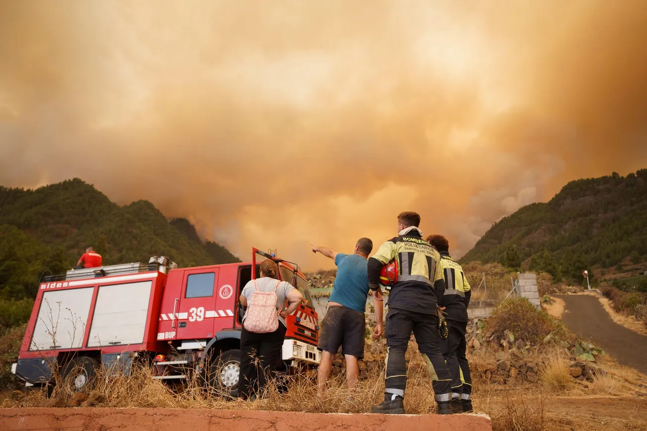 Incendio en Tenerife evacuados
