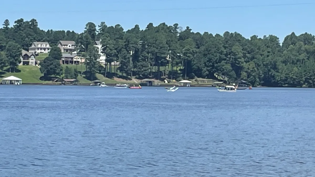 Lago Hickory