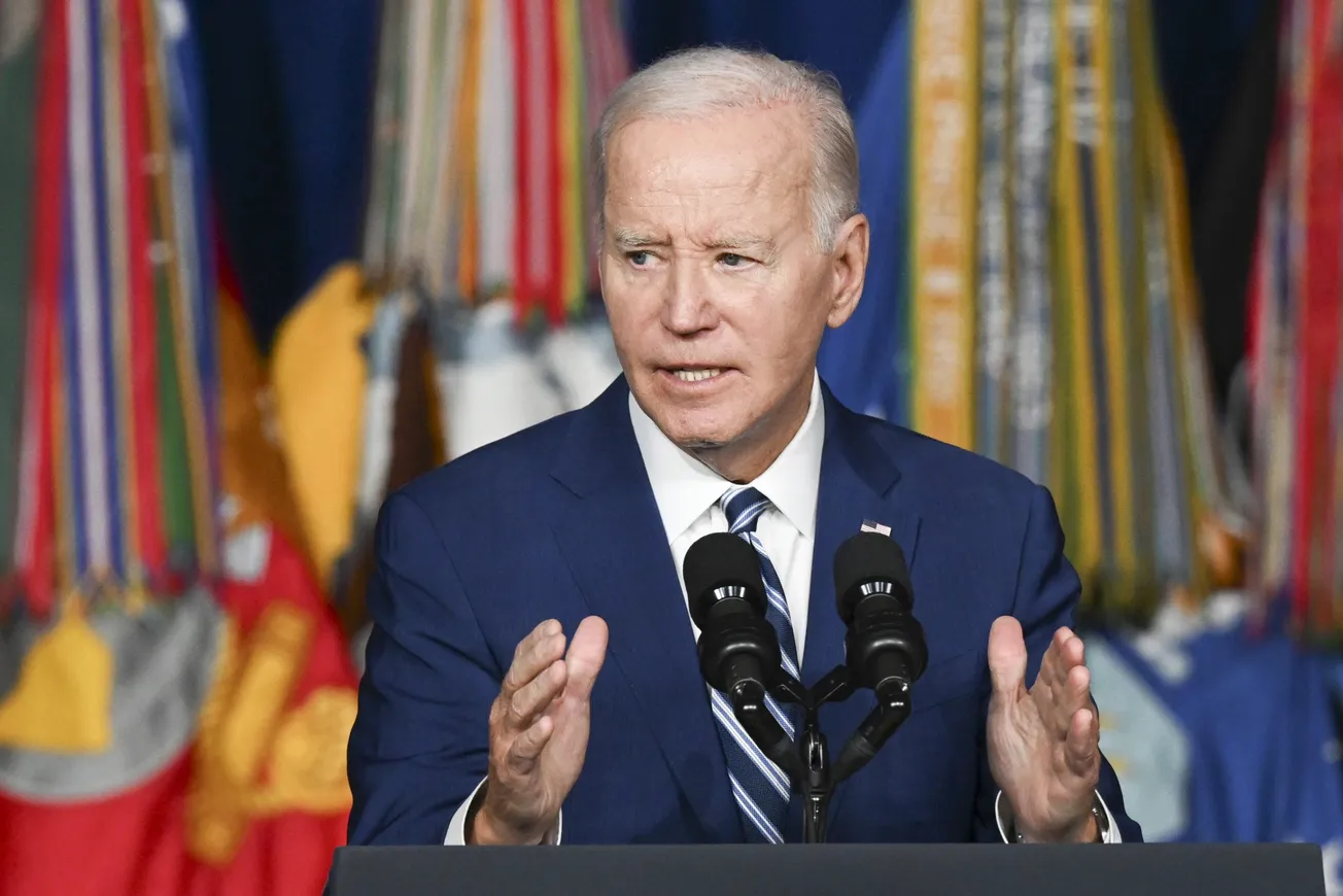 Biden perdonará deudas estudiantiles a más de 800.000 alumnos