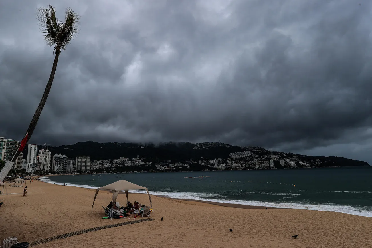 El sur de California se prepara para recibir a la tormenta Hilary