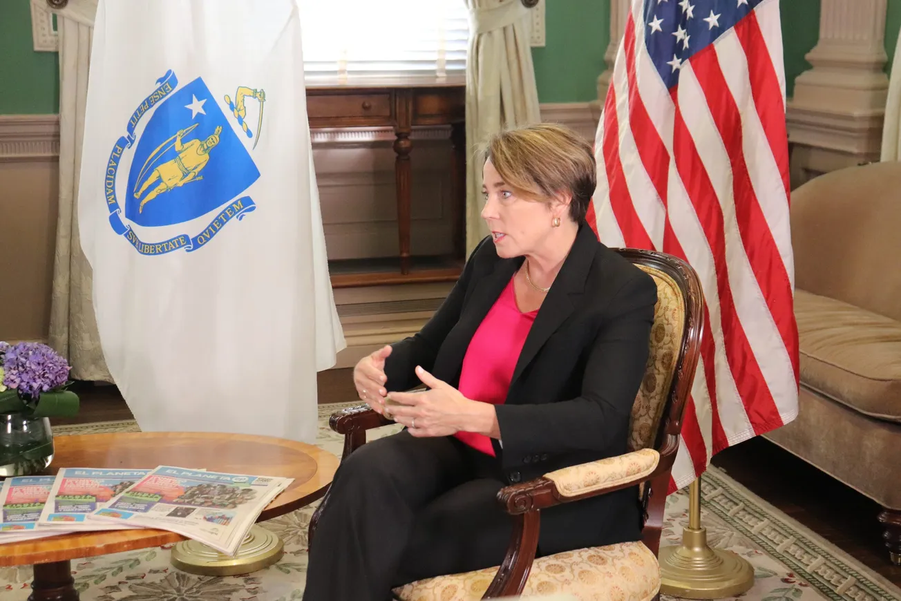 Gobernadora de Massachusetts, Maura Healey, conversa sobre la transición hacia la energía limpia. Foto. ETL
