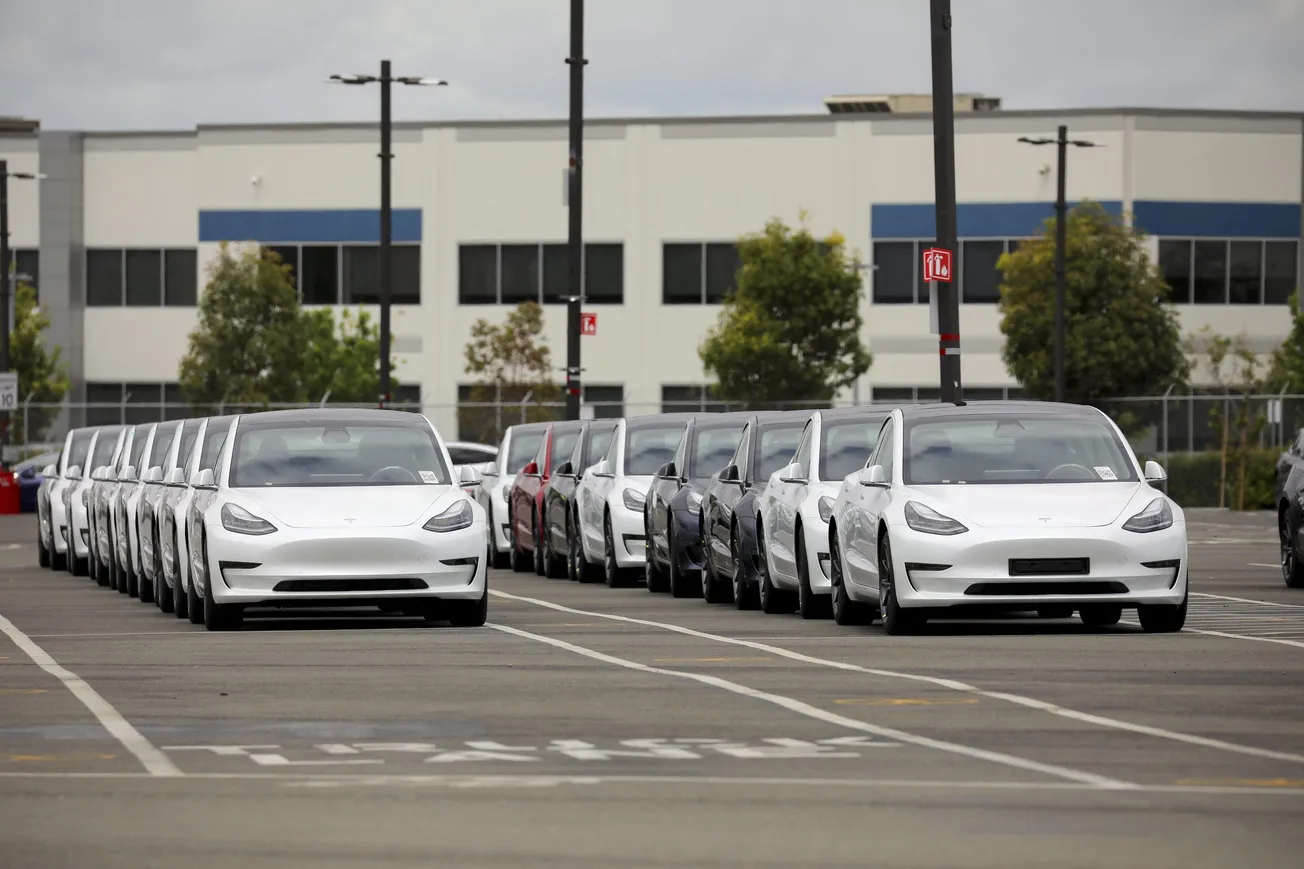Tesla Model X Model S