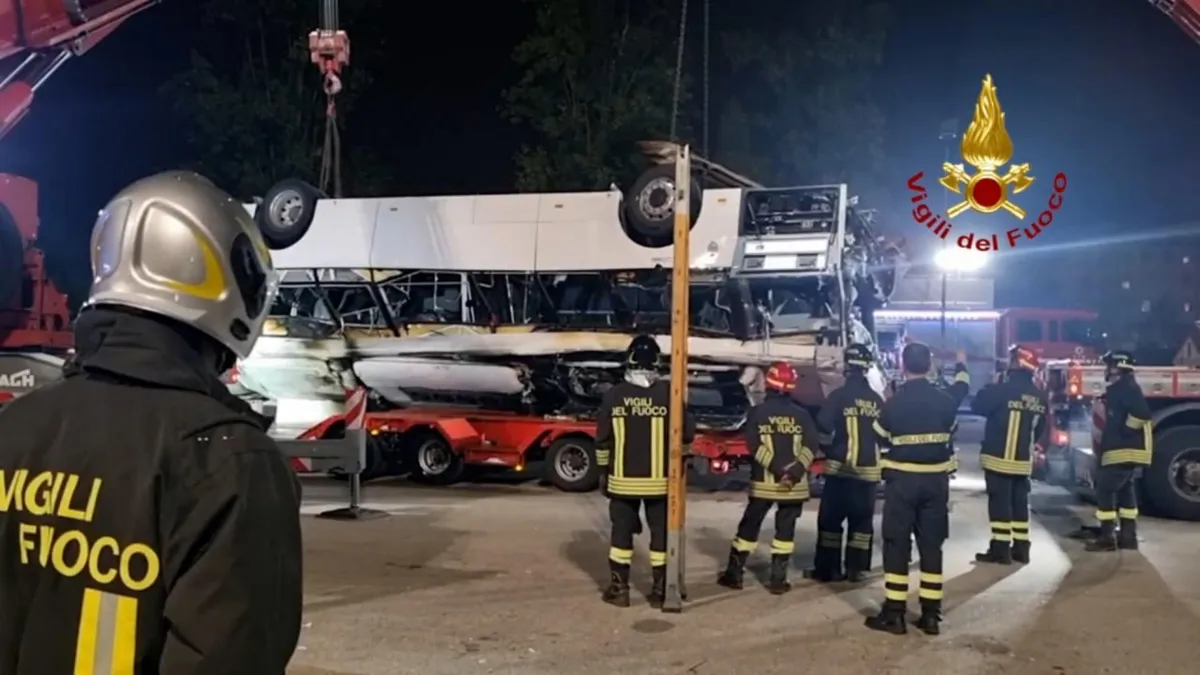 Italia abre una investigación tras el accidente de autobús en Venecia