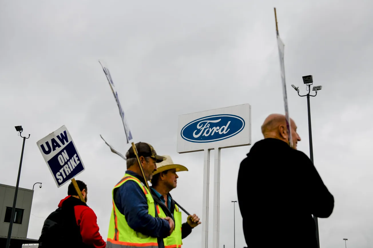 Ford despedirá a trabajadores