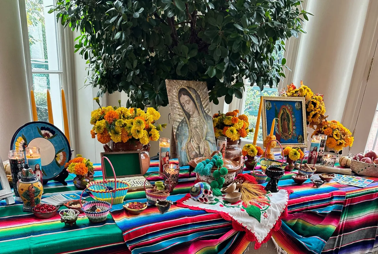 Día de los Muertos Casa Blanca