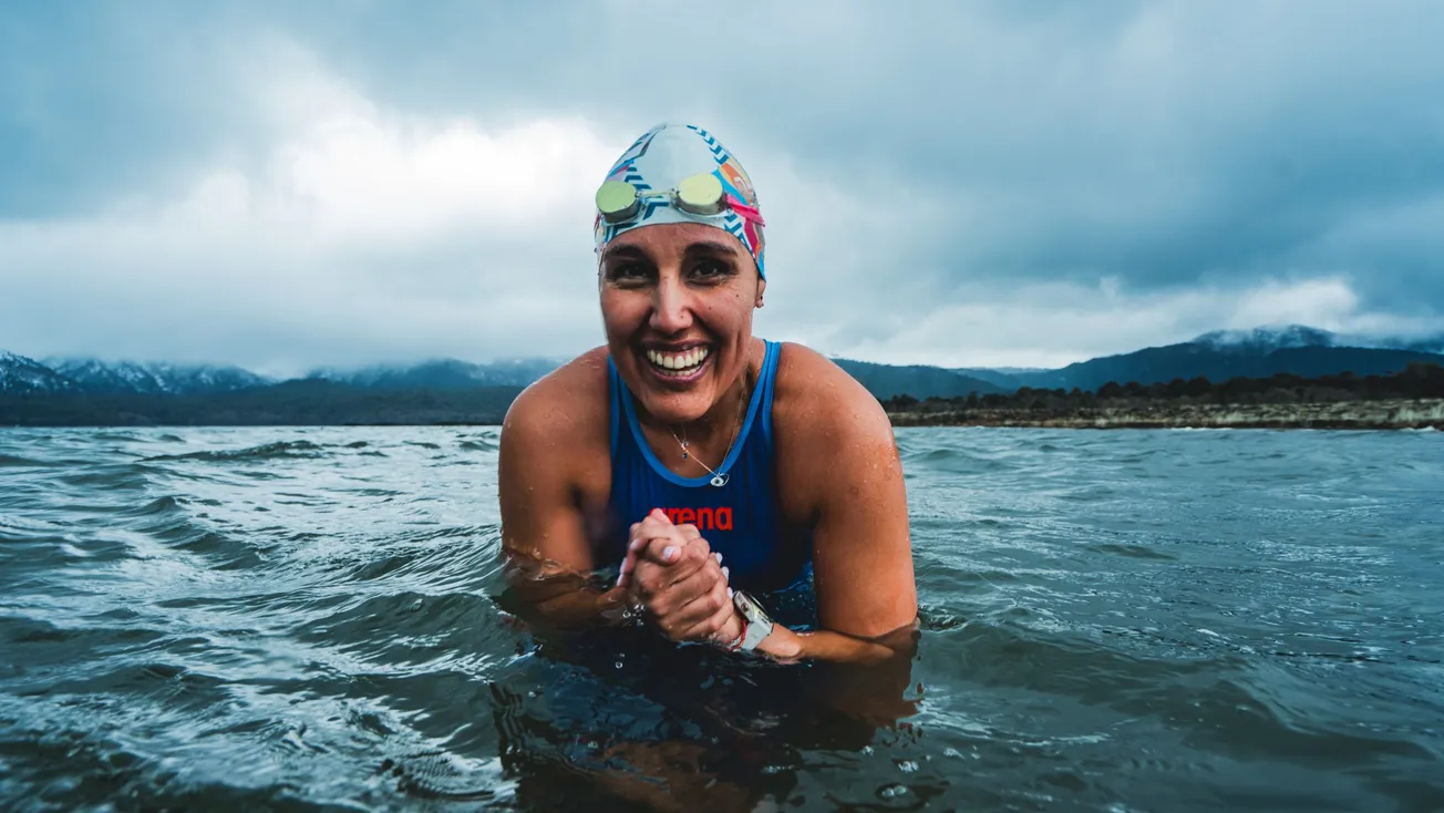 Bárbara, una nadadora chilena de aguas heladas y de ultra distancias. Foto: Cortesía.
