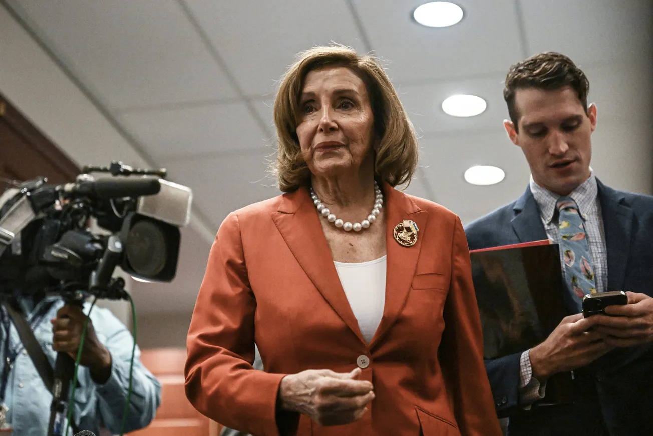 Pelosi traslado de oficina