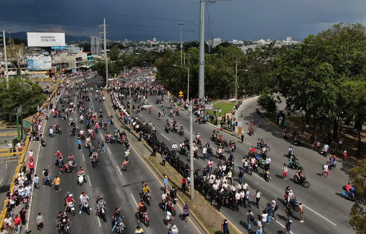 Dimite el ministro del Interior de Guatemala tras muerte de un manifestante durante las protestas