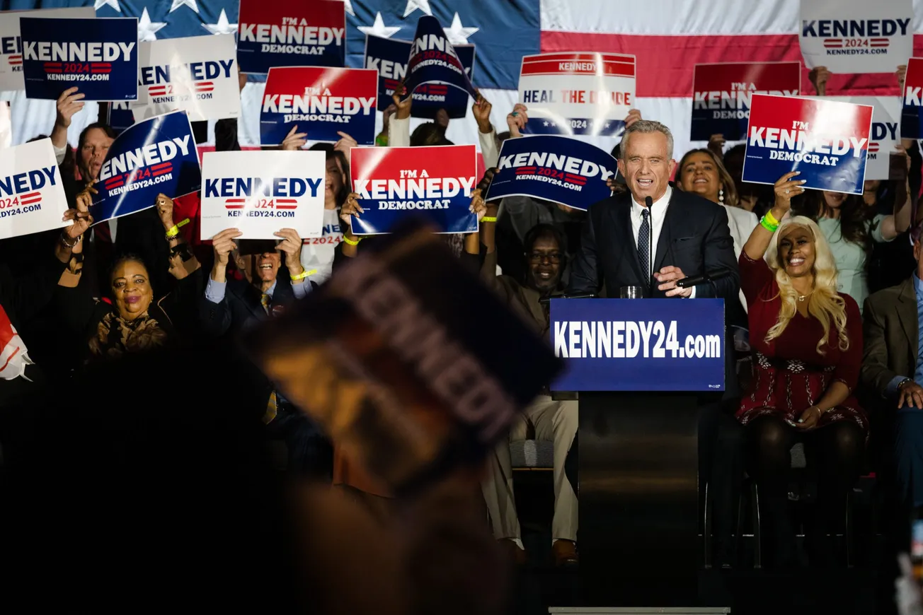 Ante el temor de los votantes por Biden v. Trump, entra en escena R.F.K. Jr.