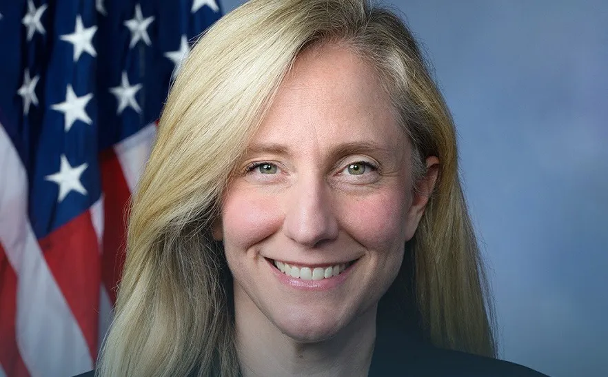 Abigail Spanberger, candidata a gobernadora de Virginia