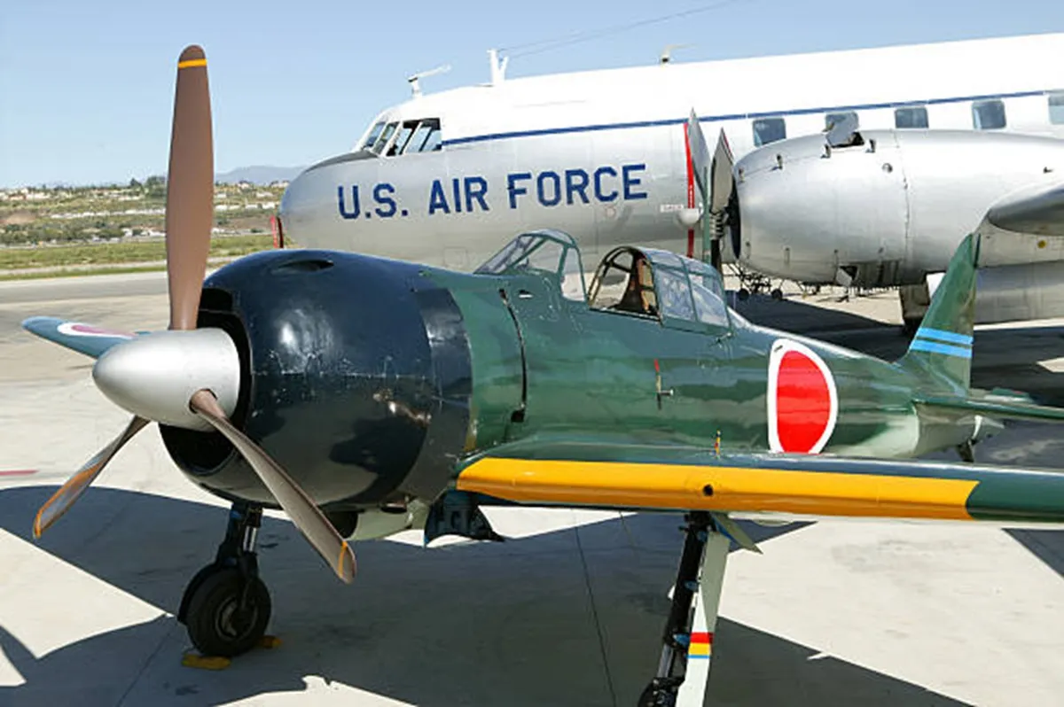 Un avión del Ejército estadounidense se estrelló en aguas al sur de Japón con 8 tripulantes
