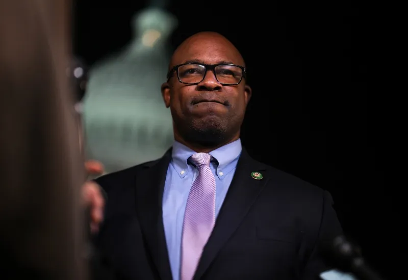 censura Jamaal Bowman