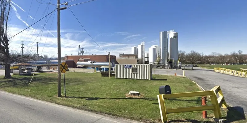 La Quesera Mexicana, en Tennessee, sufrió un derrame químico la mañana del miércoles, dejando por lo menos a 30 trabajadores