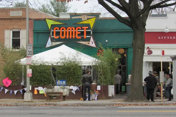 Elon Musk revive la controversia de "Pizzagate" en un post de Twitter. Foto cortesía de Wikipedia.