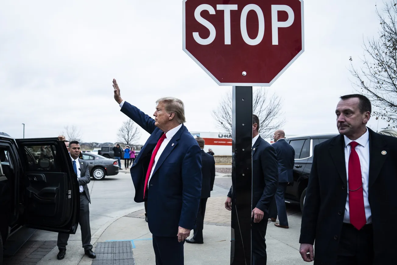 Trump posturas dictatoriales