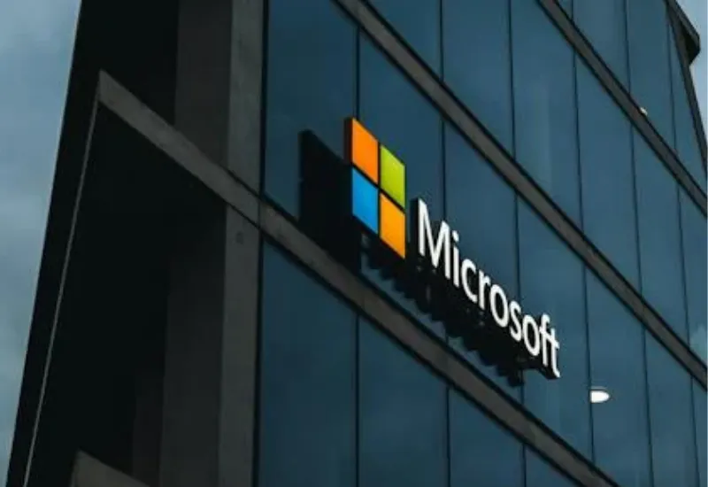 hackean ejecutivos Microsoft