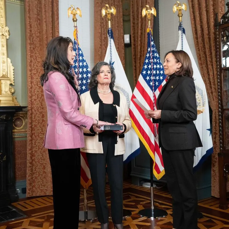 VP Kamala Harris juramenta a Nathalie Rayes como embajadora de Croacia. Foto. VP Kamala Harris, twitter