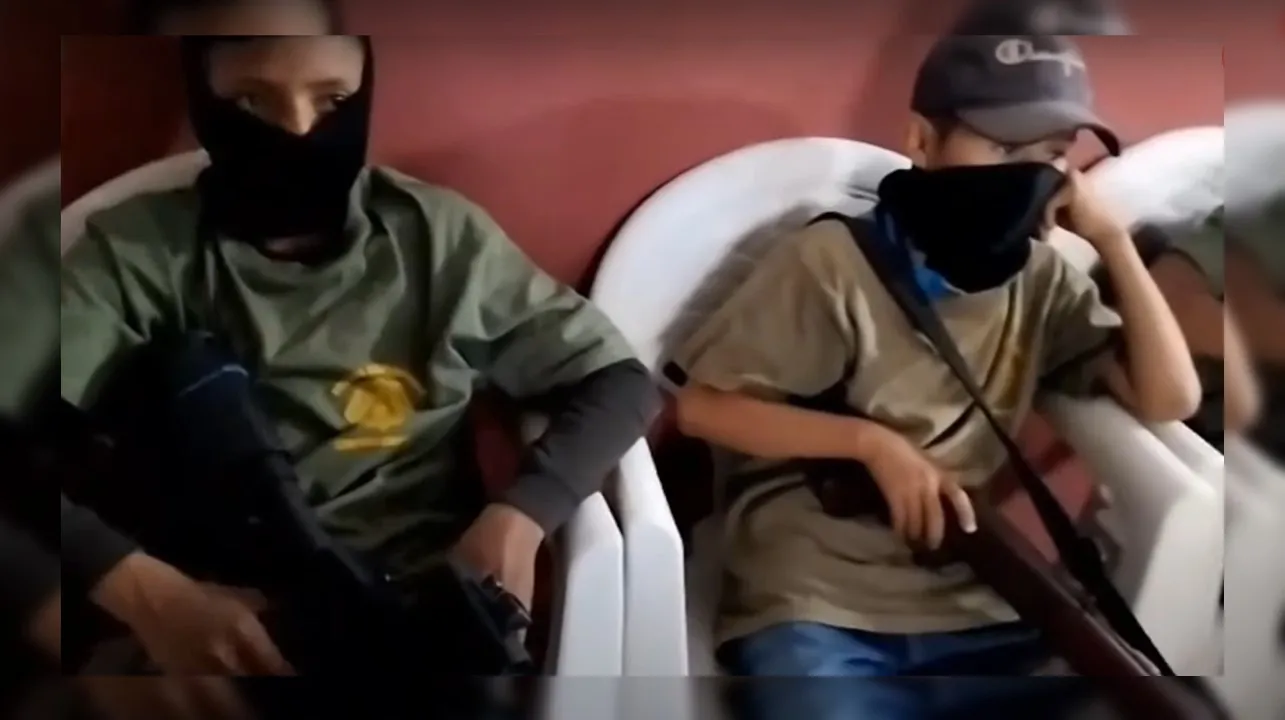 niños armados mexico