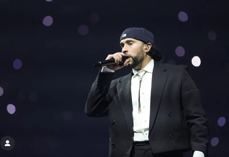 Bad Bunny demanda a fan por subir imágenes de su concierto a Youtube