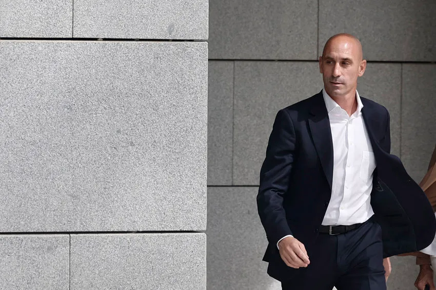 Luis Rubiales pagos beisbol