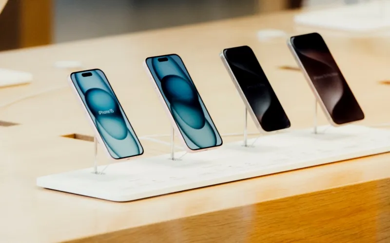 Apple iPhone 16
